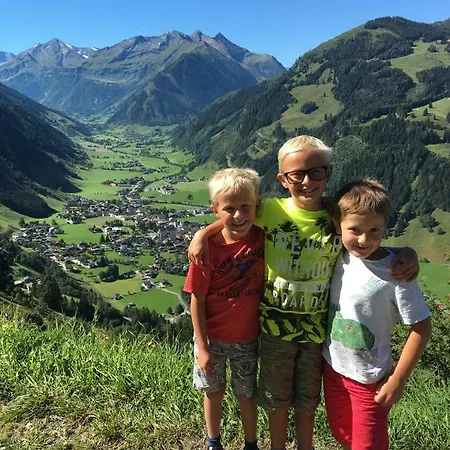 Isabel アパート *